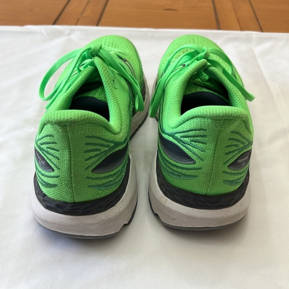New Balance x860v13. Men’s size 11 4E. Neon Green. They are in EUC. - Picture 3 of 7
